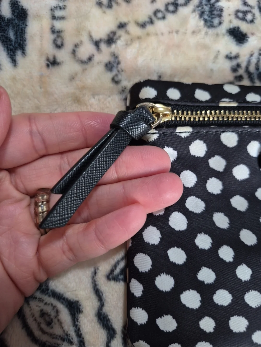 Kate Spade New York Small Drewe Wilson Road Musical Dots Zipper Pouch